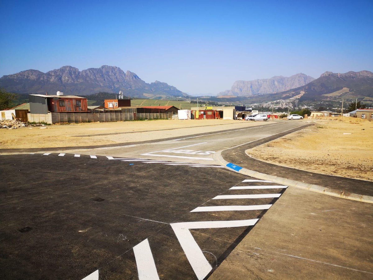 Tar on gravel? 🤔🤨 Here’s Kayamandi, new roads. Have a lovely Friday!