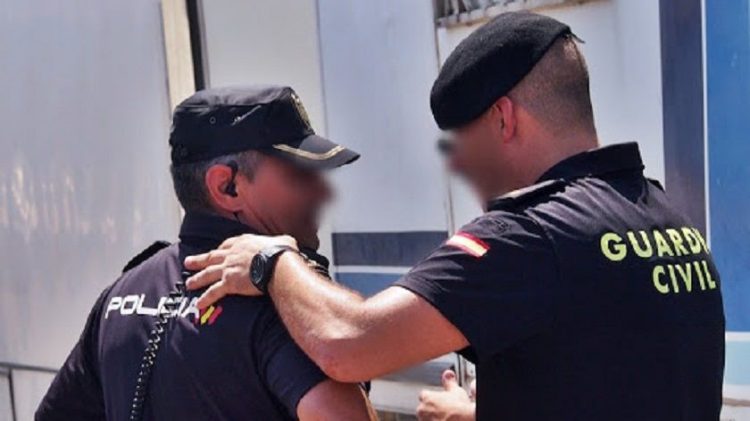 aempjperitos's tweet photo. #SomosProfesionales
#ProfesionDeRiesgoYA 
#DesfibriladorSalvanVidas
#NadieSeDejaAtras
#EquiparacionSalarialYA 
#JubilacionDignaYa 
#PensionesDignas
#SalariosDignosYa 
#ProfesionalesSinDerechos
#PeritosJudicialesSinLexnet 
#OposicionesClaras 
#SolucionesYa https://t.co/UbWqt8PkW7