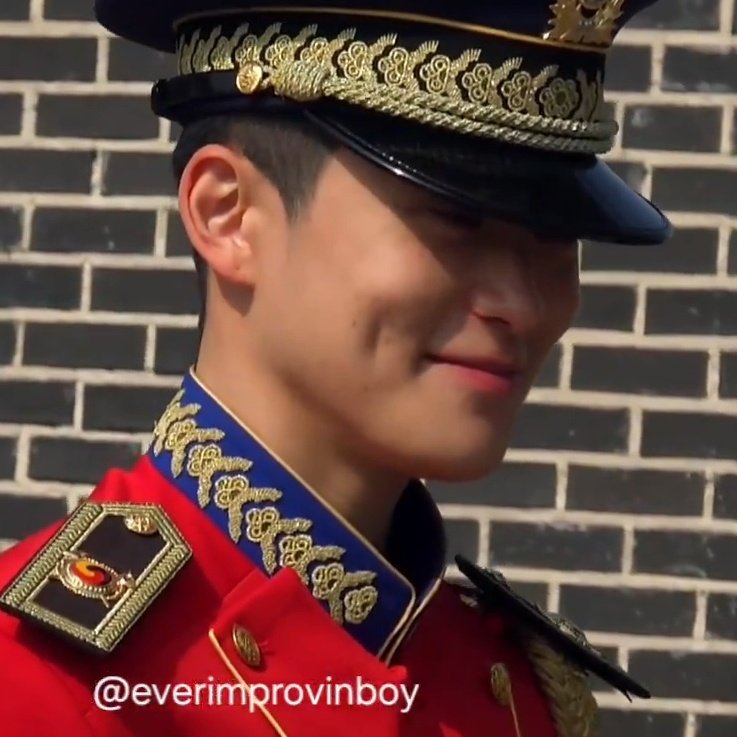 모자 쓴 거 조아
보조개 조아...♡