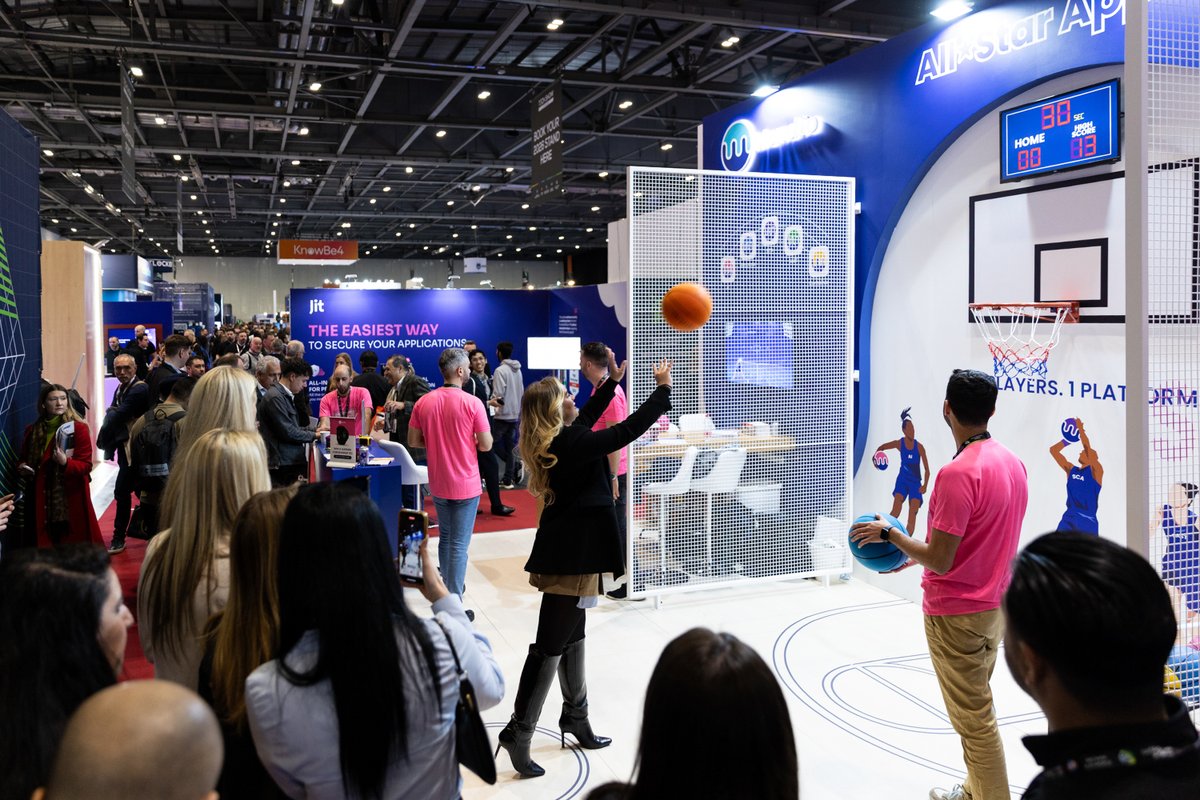 DevOps Live tweet media