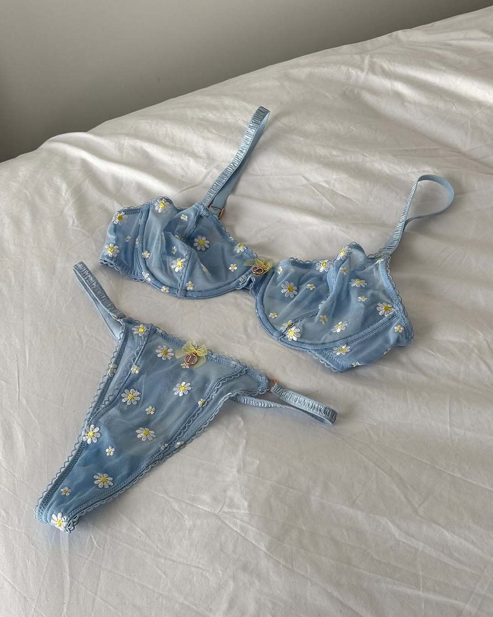 LAST HOUR TO SHOP THE SALE
Sheer Floral Balcony ☀️
loun.ge/Shop-X