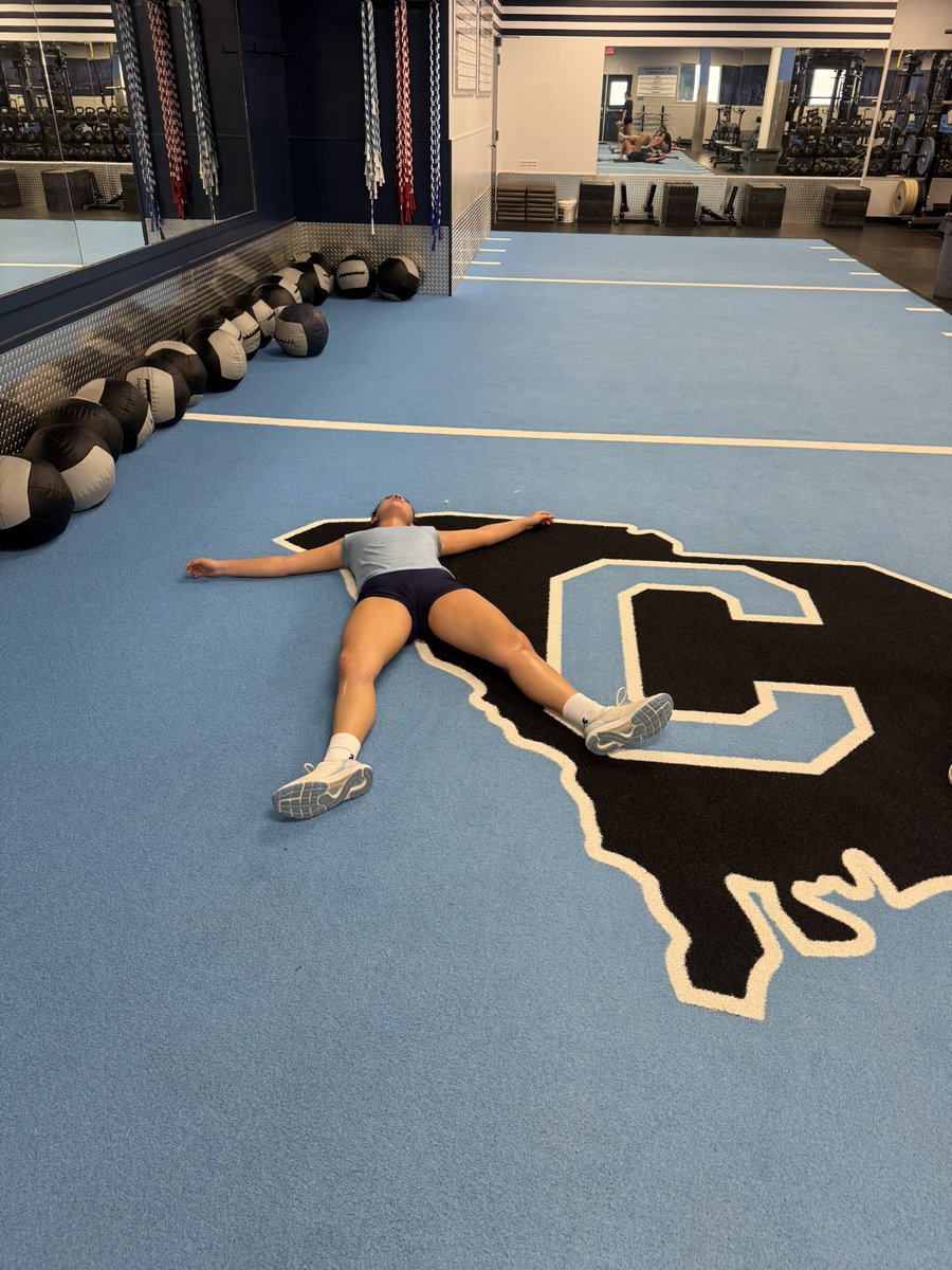 rhubbs123's tweet photo. Off-Season Feels 💪🏼
#DogsOnTop https://t.co/8maqQbdYsD