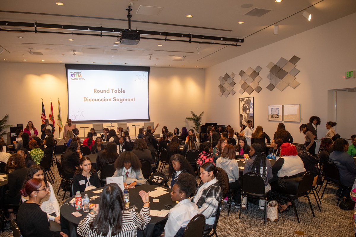 MiamiDadePIOD's tweet image. Together with @MDCPS, @MiamiDadePIOD hosted a gathering of bright minds, trailblazing professionals, and aspiring STEM leaders at the Women in STEM Career Expo, where innovation, empowerment, and career growth took center stage!
#WomenInSTEM #STEMCareers #WomenInTech