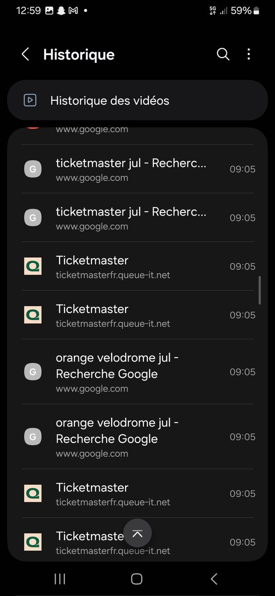 wewee7887's tweet photo. DITE VOUS DEPUIS CE MATIN J’APPELLE, J’ACTUALISE ENCORE ET ENCORE pitié @jul aide moi 3 vel je rate sayez jv jamais te voir chanter Aller vous Bien vous FAIRE ENCULER  ceux qui ont pris les deux dates je VOUS DETESTE A MORT #ticketmaster #jul #fnac #orangevelodrome https://t.co/aWsHlFVDRf