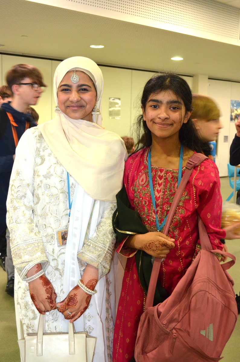BeckfootSchool's tweet photo. Stunning clothing worn by students and staff today to represent their cultures and beliefs. https://t.co/X2sC4o7Cii