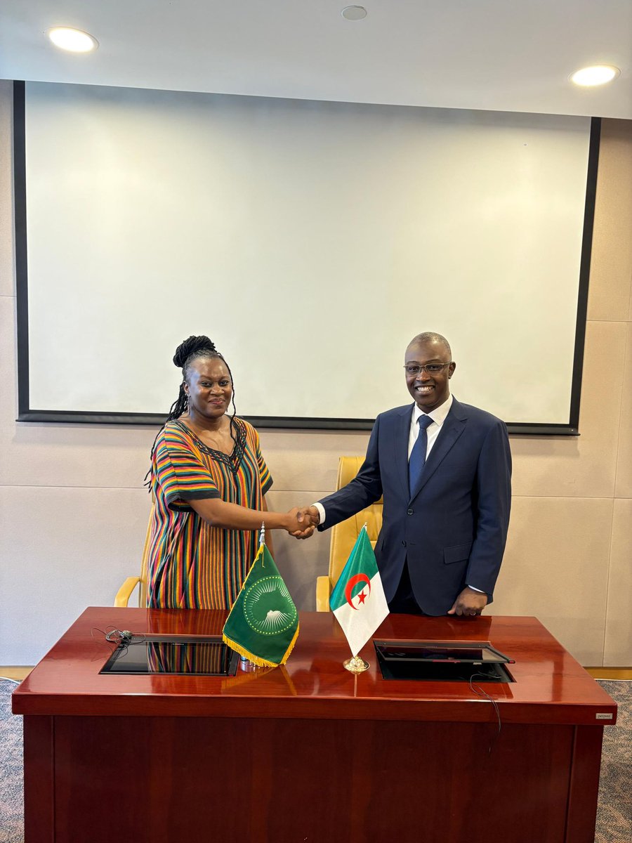 AU Youth Envoy Chido Mpemba (@au_youthenvoy) on Twitter photo Today, the interim @AU_YouthEnvoy, Ms. Chido Mpemba received the Minister of Youth of Algeria Hon. Mustapha Hidaoui at the African Union HQ.The Minister reaffirmed Algeria’s strong commitment to advancing youth empowerment & agenda 2063.#AfricaYouthLed
<a href="/ymahmoudali/">Mahmoud Ali youssouf</a> Today, the interim @AU_YouthEnvoy, Ms. Chido Mpemba received the Minister of Youth of Algeria Hon. Mustapha Hidaoui at the African Union HQ.The Minister reaffirmed Algeria’s strong commitment to advancing youth empowerment & agenda 2063.#AfricaYouthLed
<a href="/ymahmoudali/">Mahmoud Ali youssouf</a>