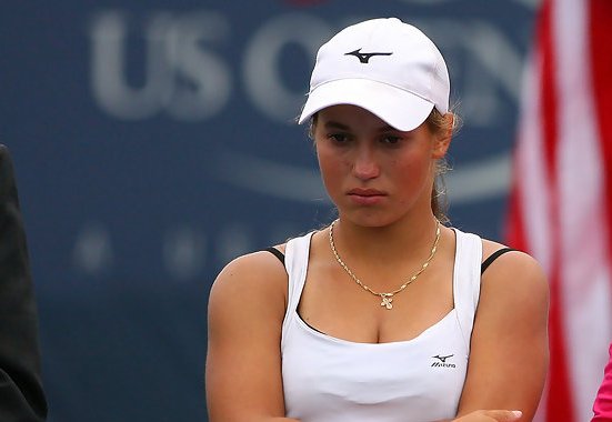 kontemplacje filozoficzne przed weekendem. moje to: 
- czy Iga coś wygra na cegle
- czy Muchova kiedykolwiek coś wygra
- kiedy Hubert wydorośleje? 
#filozofiatenisa #niemyśltyletoboli