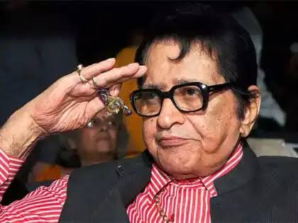 देशभक्ति के गीतों और फ़िल्मों को हर घर तक पहुँचाने वाले, भारतीय सिनेमा के मशहूर अभिनेता एवं निर्देशक मनोज कुमार जी के निधन का समाचार दुखद है।

आपकी फिल्में सदैव आगामी पीढ़ियों में भी राष्ट्र गौरव की भावना का संचार करेंगी। भारतीय सिनेमा में आपका योगदान अतुलनीय है।

ॐ शांति: