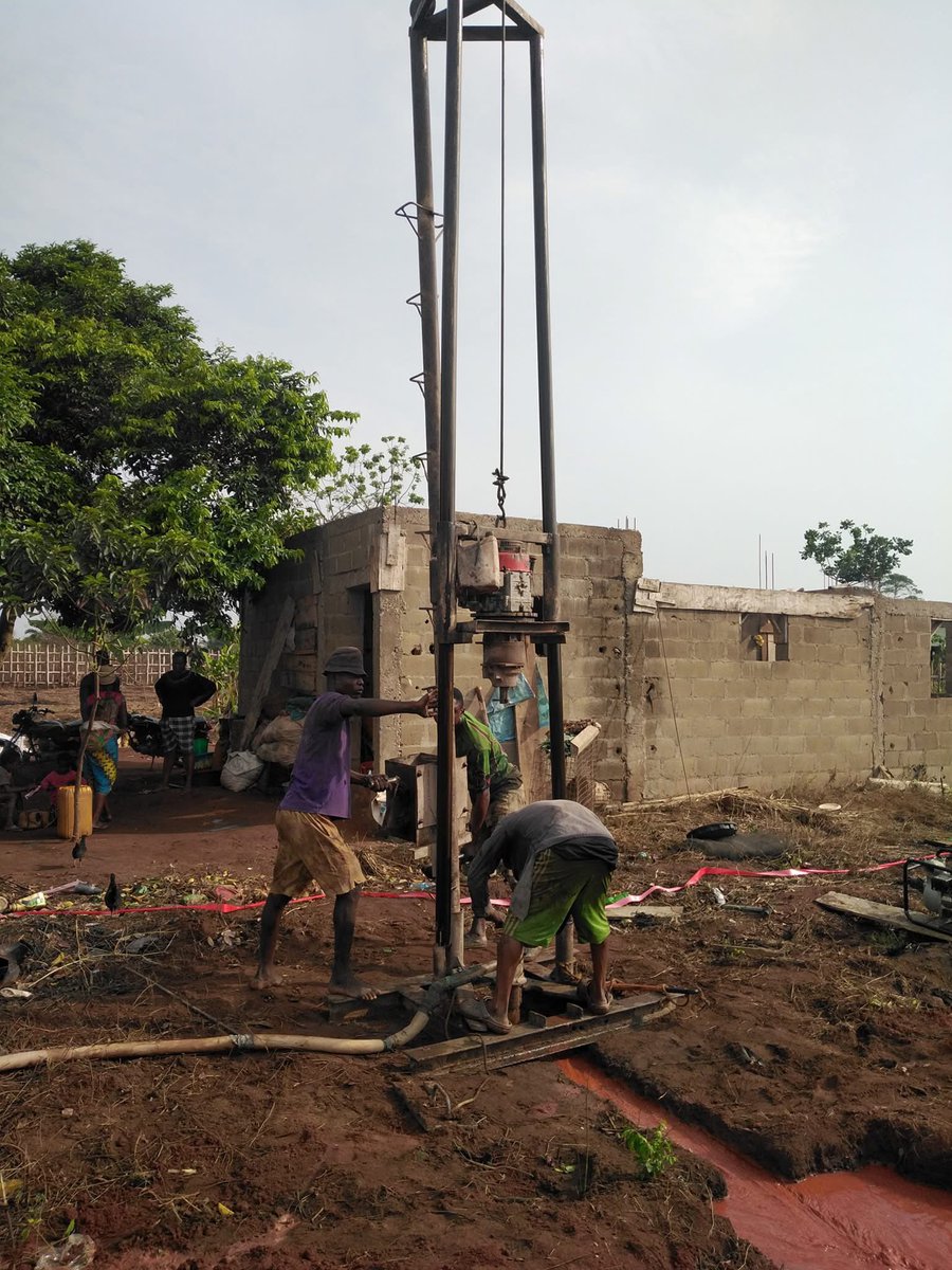 theboreholeboy's tweet photo. Boreholes play a major role in ensuring access to safe and clean water, a fundamental human necessity essential for well-being and an improved quality of life.
For your borehole needs get in touch with luketech plumbing and drilling co at 09039338960 or send us a dm. https://t.co/GrJ5MRECsQ