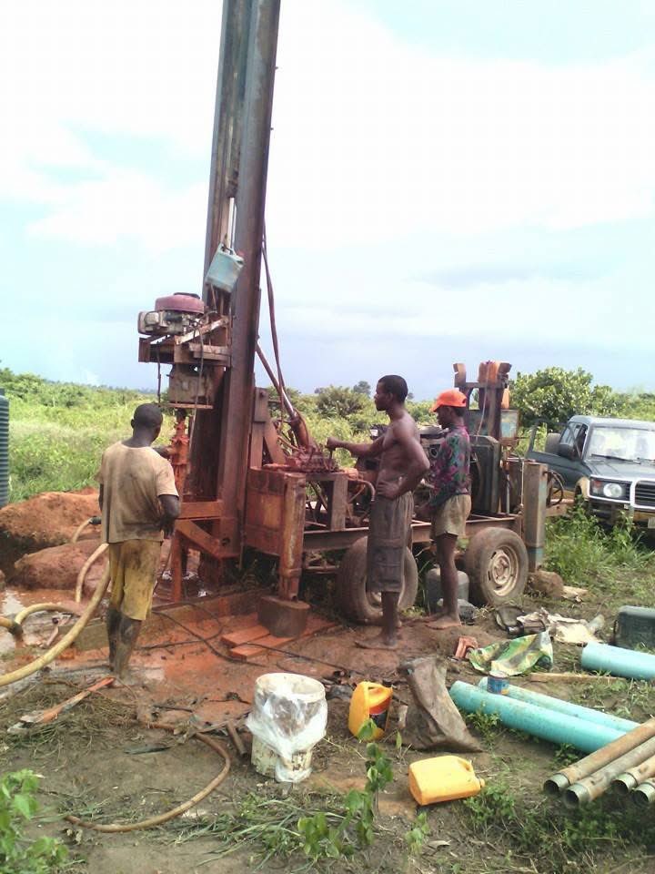 theboreholeboy's tweet photo. Boreholes play a major role in ensuring access to safe and clean water, a fundamental human necessity essential for well-being and an improved quality of life.
For your borehole needs get in touch with luketech plumbing and drilling co at 09039338960 or send us a dm. https://t.co/GrJ5MRECsQ