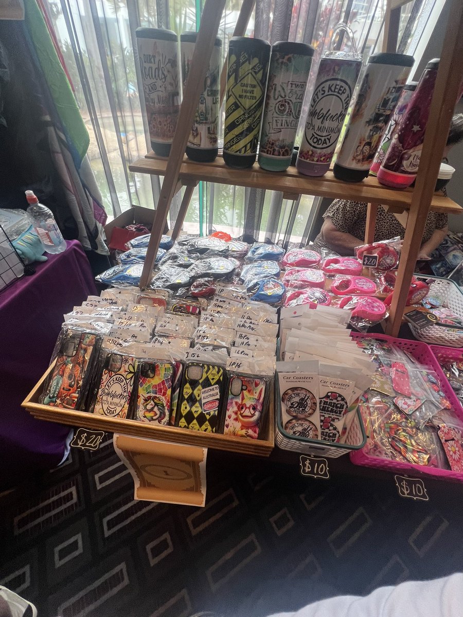 AI art in the dealers den?? IN THE BIG 2025?? Embarrassing shit tbh