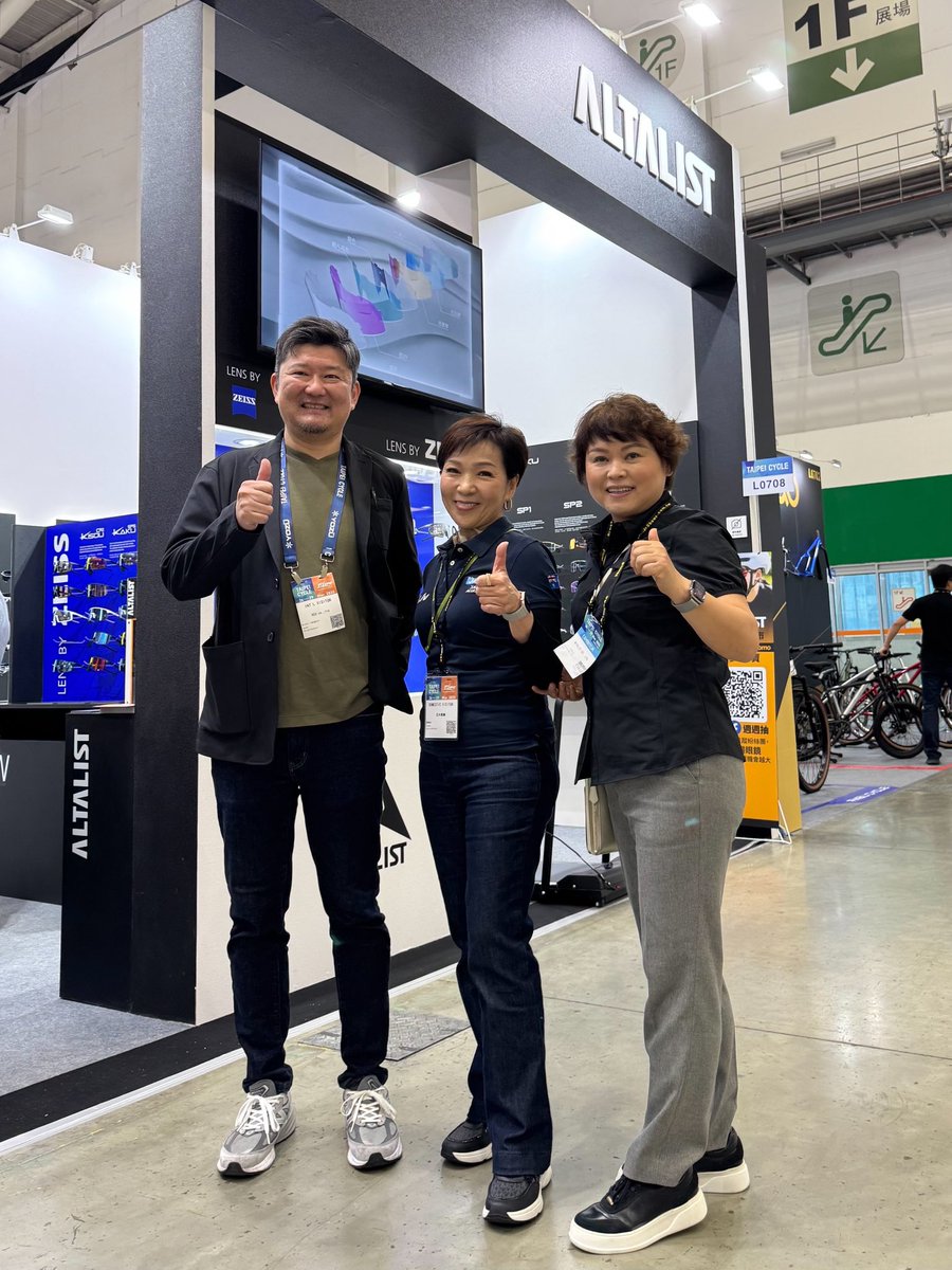 NcdYamamoto's tweet photo. TAIPEI CYCLE 2025 台北サイクルショー
ALTALIST、ジャイアントグループ 両CEOと https://t.co/QA0MexvwWf