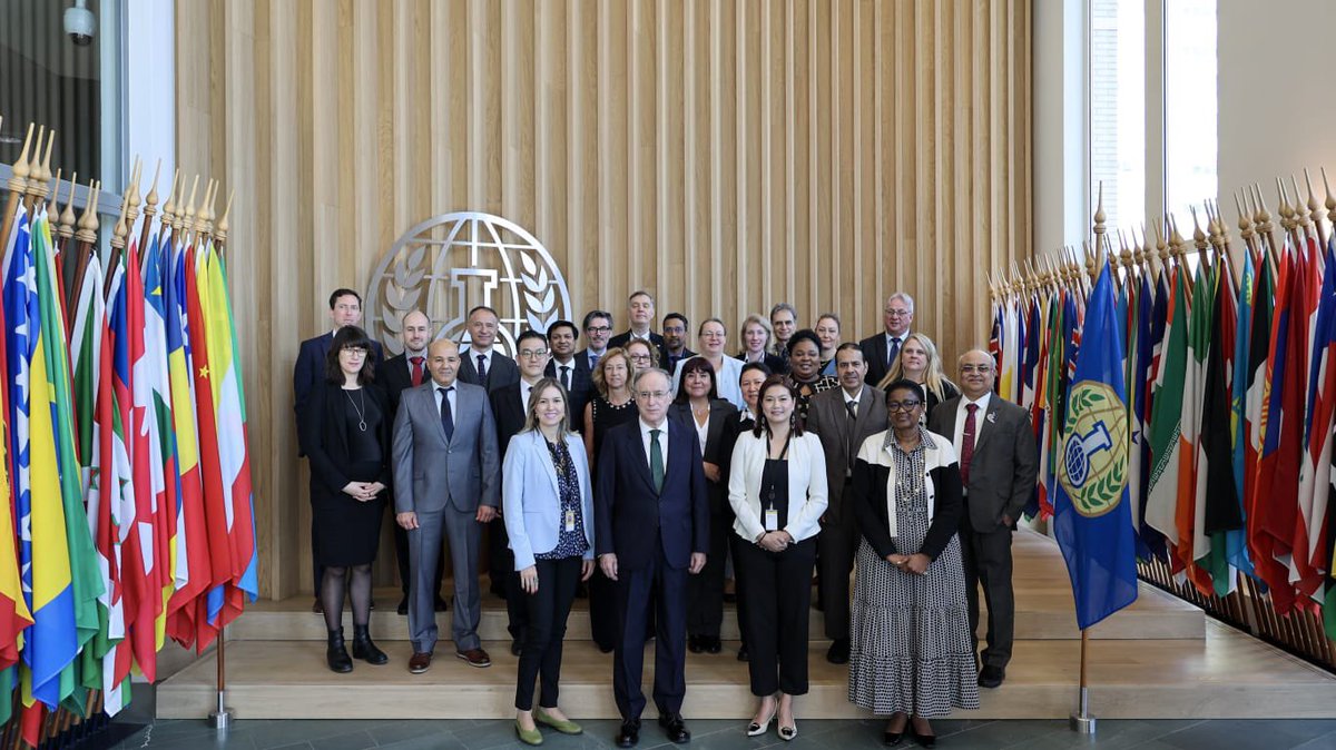Official SAB photo with director general and deputy director general. <a href="/OPCW/">OPCW</a>