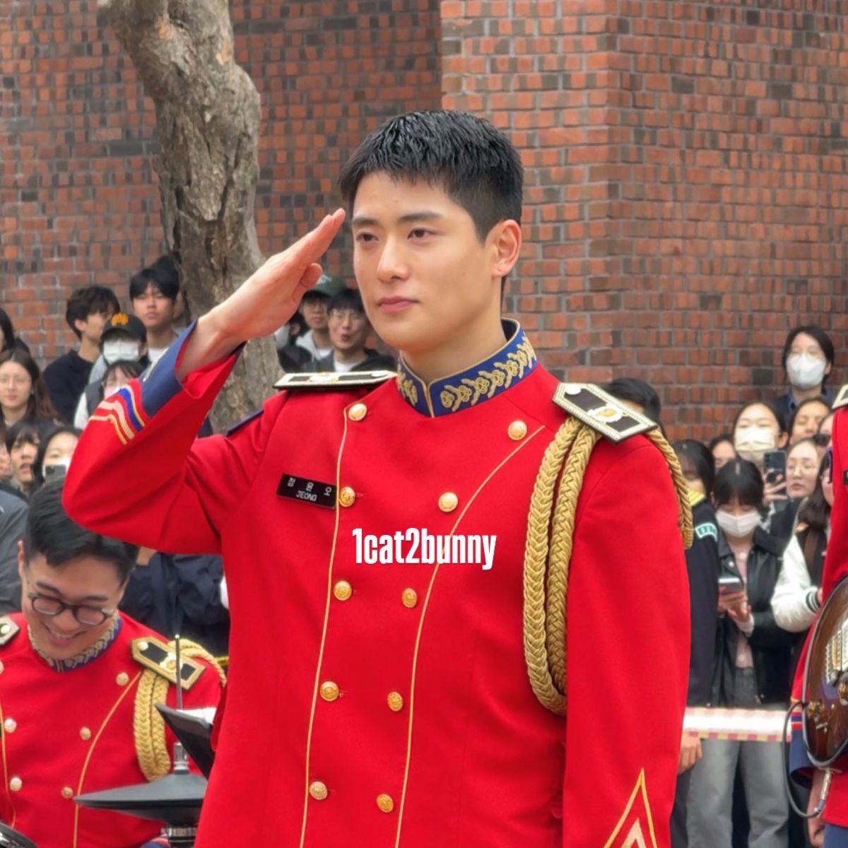 충성🫡 하는 정재현 볼때마다 군인콤옴