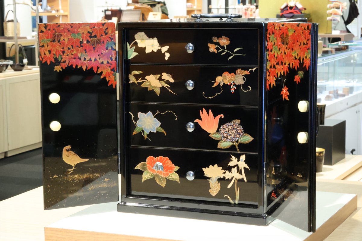 2021年　本塗り　手描き　伝統工芸士松田眞扶作品