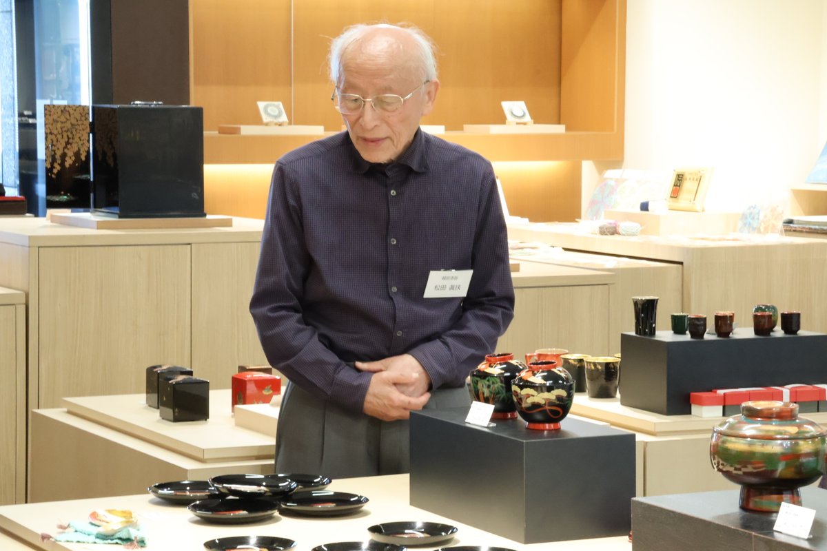 松田真扶　越後漆器　菓子入れ　傷あり