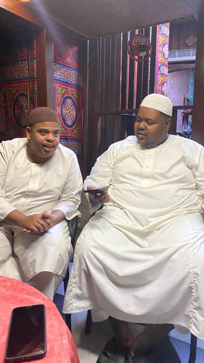 wdalhaj991's tweet photo. القامة والفخامة https://t.co/vuM2MzHTpE