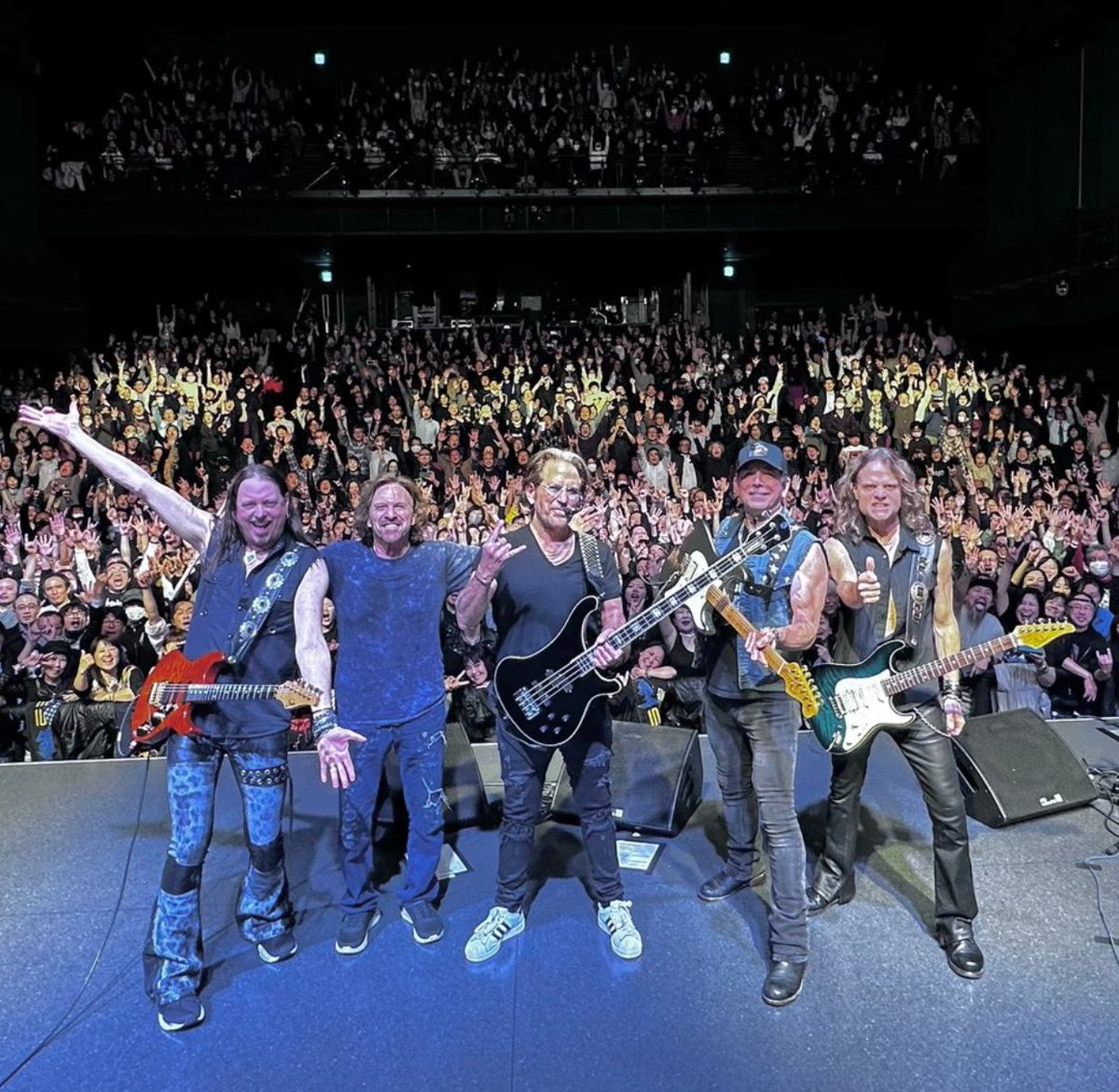 WingerJapanFans's tweet image. 《 WINGER 》
      FAREWELL JAPAN TOUR 2025🇯🇵

皆さまからのメッセージや写真でこのポストをいっぱいにして思い出を共有したいです☺️

投稿 お待ちしています!😎

@WingerTheBand @KipWinger @CMP_official @Japan_RebBeach

#WINGER #WingerFarewellJapanTour2025🇯🇵
#日本に来てくれてありがとう🌸