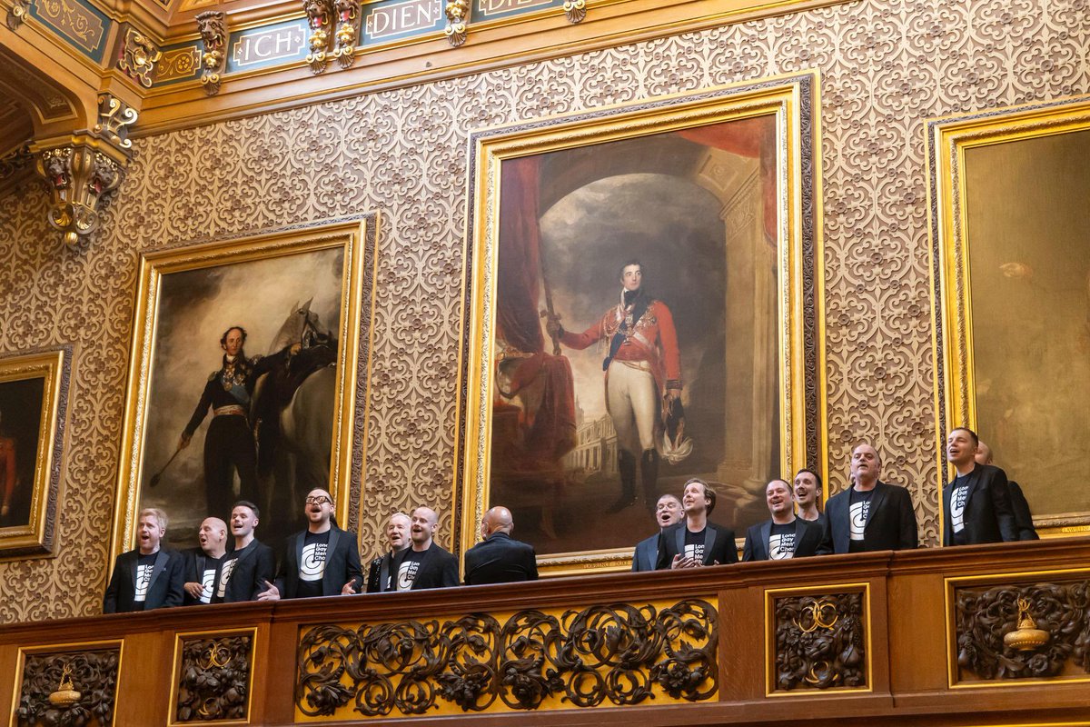 LdnGMC's tweet image. Last night, the Ensemble of the London Gay Men’s Chorus performed for His Majesty The King at a reception at Windsor Castle to celebrate community music across the UK, recognising grassroots music groups and projects. 

@RoyalFamily #WindsorCastle