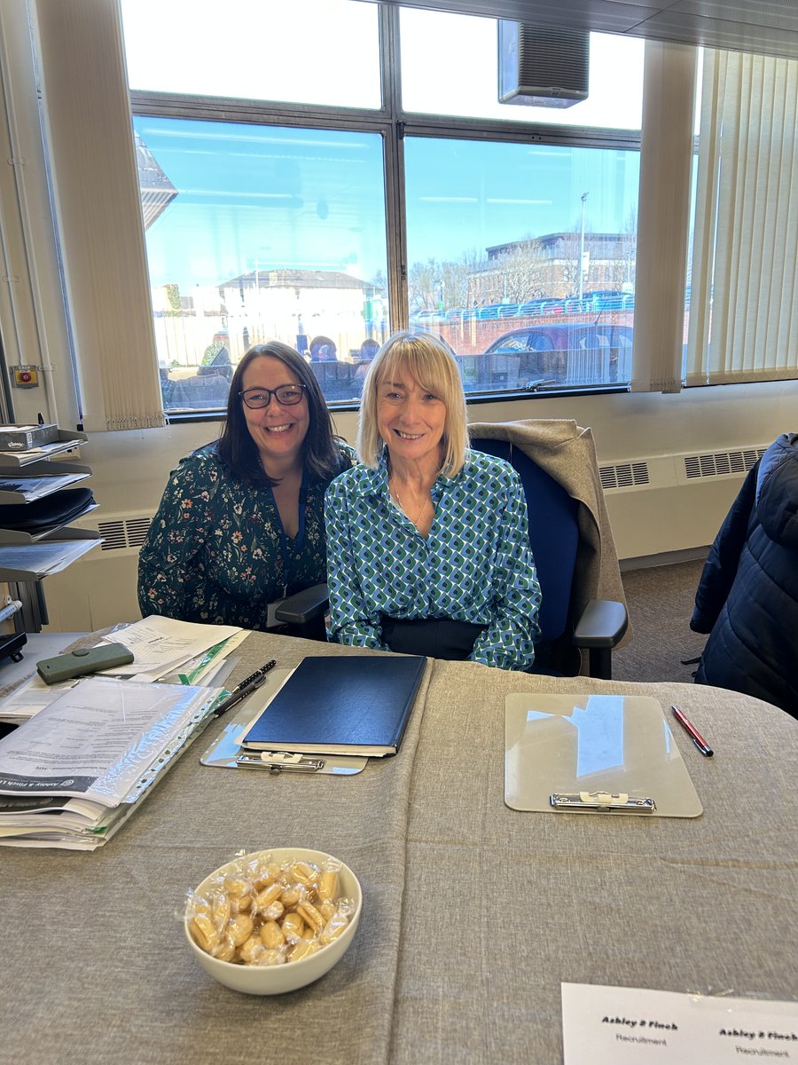 #Trowbridge JC held a Careers Event to meet with 5 employers including a new employer. 11 job offers were made on the day, 2 attending 2nd interviews, 2 provisional offers, work experience &amp; courses were offered. <a href="/JCPinWiltshire/">JCP in Wiltshire</a> <a href="/RamachandranDWP/">PRamachandranDWP CBE</a>