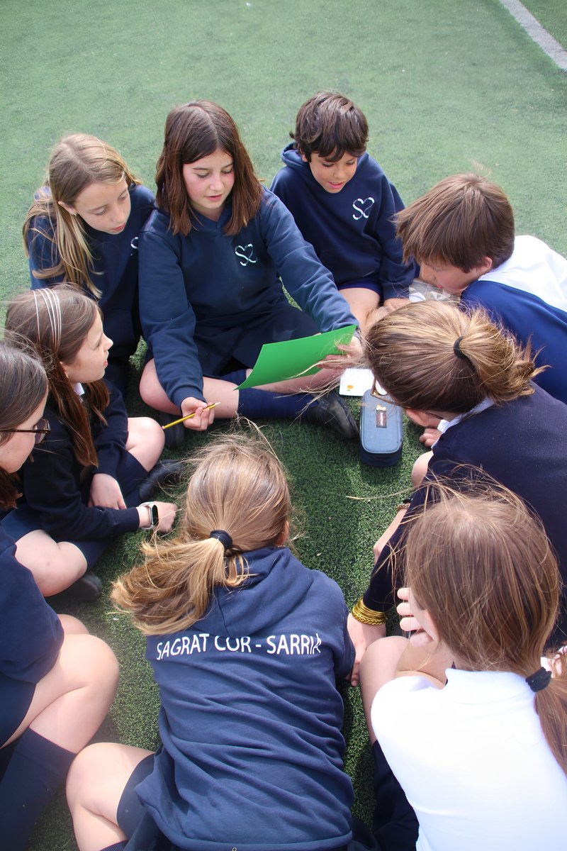Sessió Emociona’t a Primària 💧🌍

Parlem de sostenibilitat, aigua i medi ambient treballant emocions i valors com la responsabilitat, l’empatia i el compromís amb l’entorn.