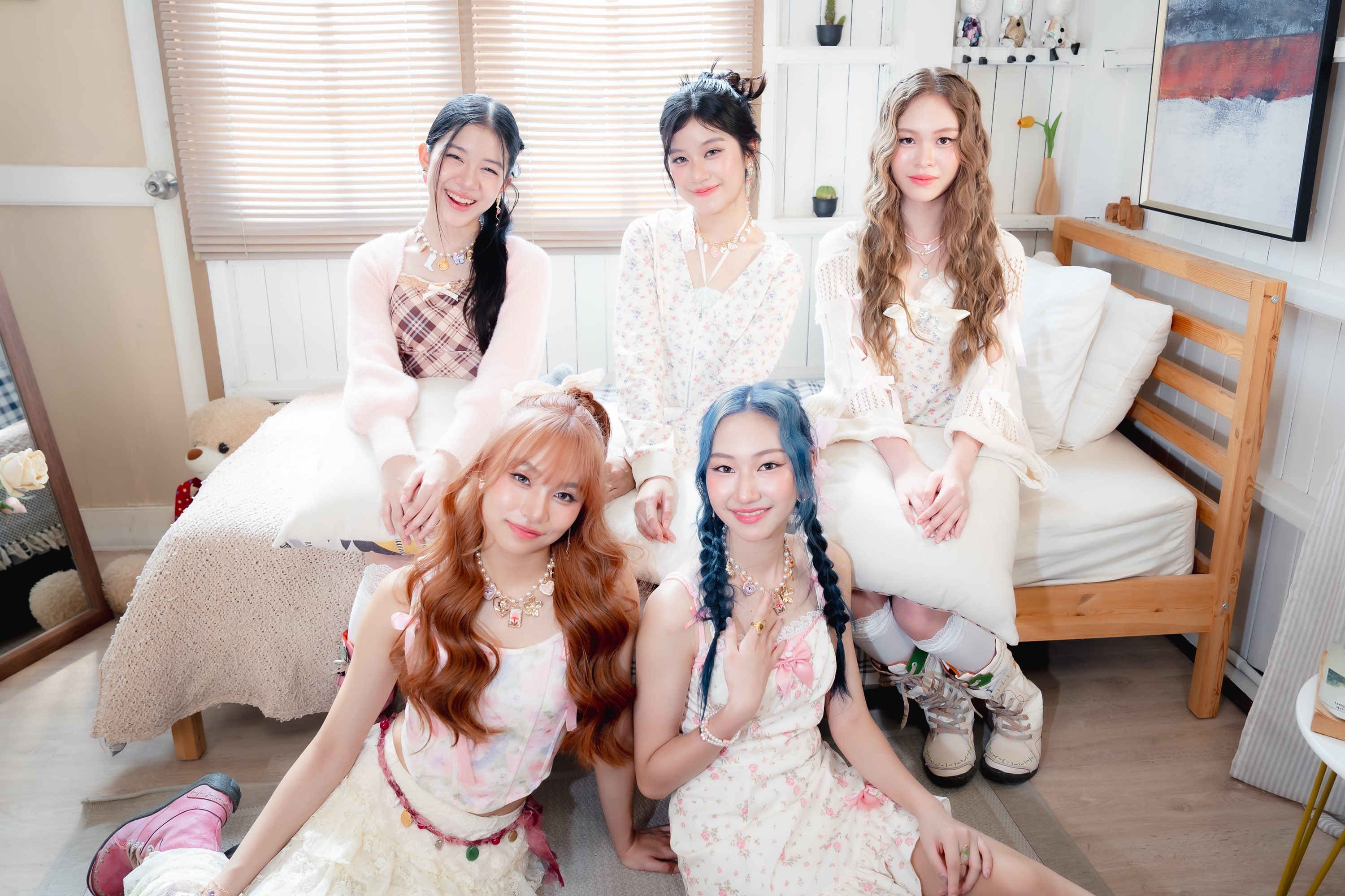 GnrRXCNaMAAs-_w?format=jpg&name=4096x4096