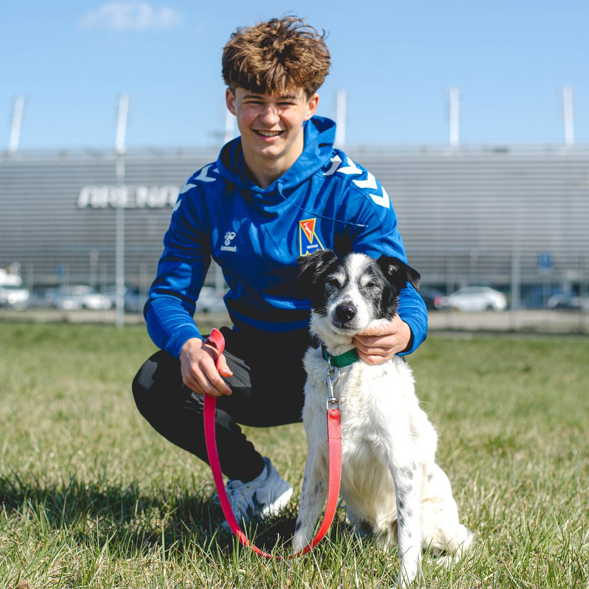 MotorLublin's tweet image. 4 kwietnia obchodzimy Światowy Dzień Bezdomnych Zwierząt 🐾

Z tej okazji odwiedzili nas czworonożni przyjaciele ze Stowarzyszenia Lubelski Animals 🤝🏻 
Nasi zawodnicy mieli przyjemność zapozować z cudownymi zwierzakami, gotowymi do adopcji. Mamy nadzieję, że każde z nich…