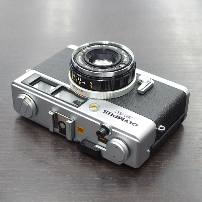 champcamera's tweet photo. #オリンパス #35ED ￥22,000- オーバーホール済み by #たまプラーザ 店

ピント合わせはファインダー内の二重像を合わせるレンジファインダーのコンパクトカメラです。撮るだけではなく操作も楽しめる #フィルムカメラ です。

#Olympus35ED #たまプラ #田園都市線
https://t.co/bMWMlXdFSA https://t.co/bEHyRdbI50