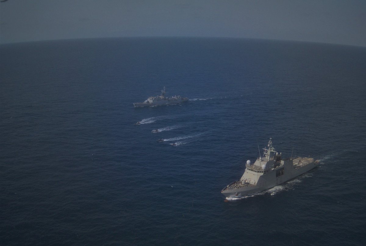 EMADmde's tweet image. El #BAMRelámpago, en misión de Presencias Marítimas Coordinadas en el Golfo de Guinea, ha realizado diversos adiestramientos con el buque CDT 'Ducuing', de la #MarineNationale Francesa. La interoperabilidad entre aliados asegura el éxito de la misión. #MOPS @Armada_esp