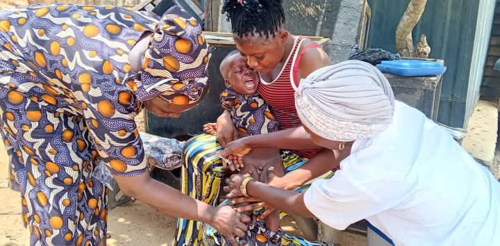 osphcda's tweet photo. Dear Parents, your child deserves full protection. Ensure they receive all their routine immunization (RI) doses. Check their immunization card and visit your nearest PHC today!

#CompleteRI
#SupportImmunization https://t.co/0u4QqEU3Pk