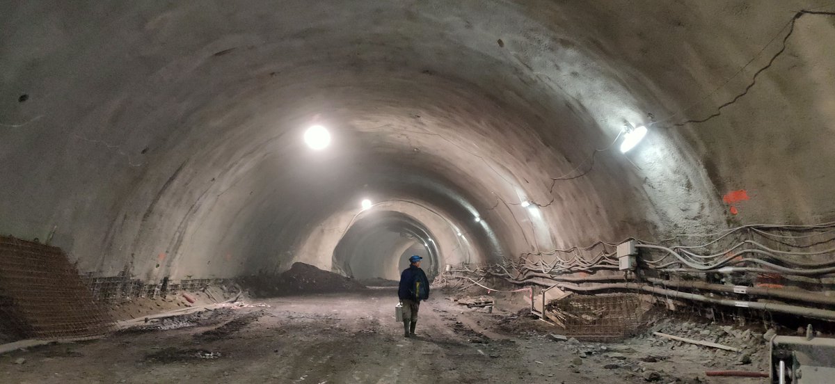 FEI experts monitor the air during metro construction 🧠🌟
Experts from the VSB - TUO joined the project for the construction of the new Prague metro line D, where they helped measure hazardous gases during tunnel excavation.
#IoT #IQRF 
iqrfalliance.org/news/619-fei-e…