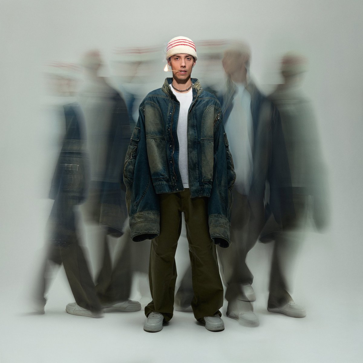 It’s official… my first album “Sorry For The Chaos” is finally OUT!!!!😭😭😭😭😭 lnk.to/SorryForTheCha…