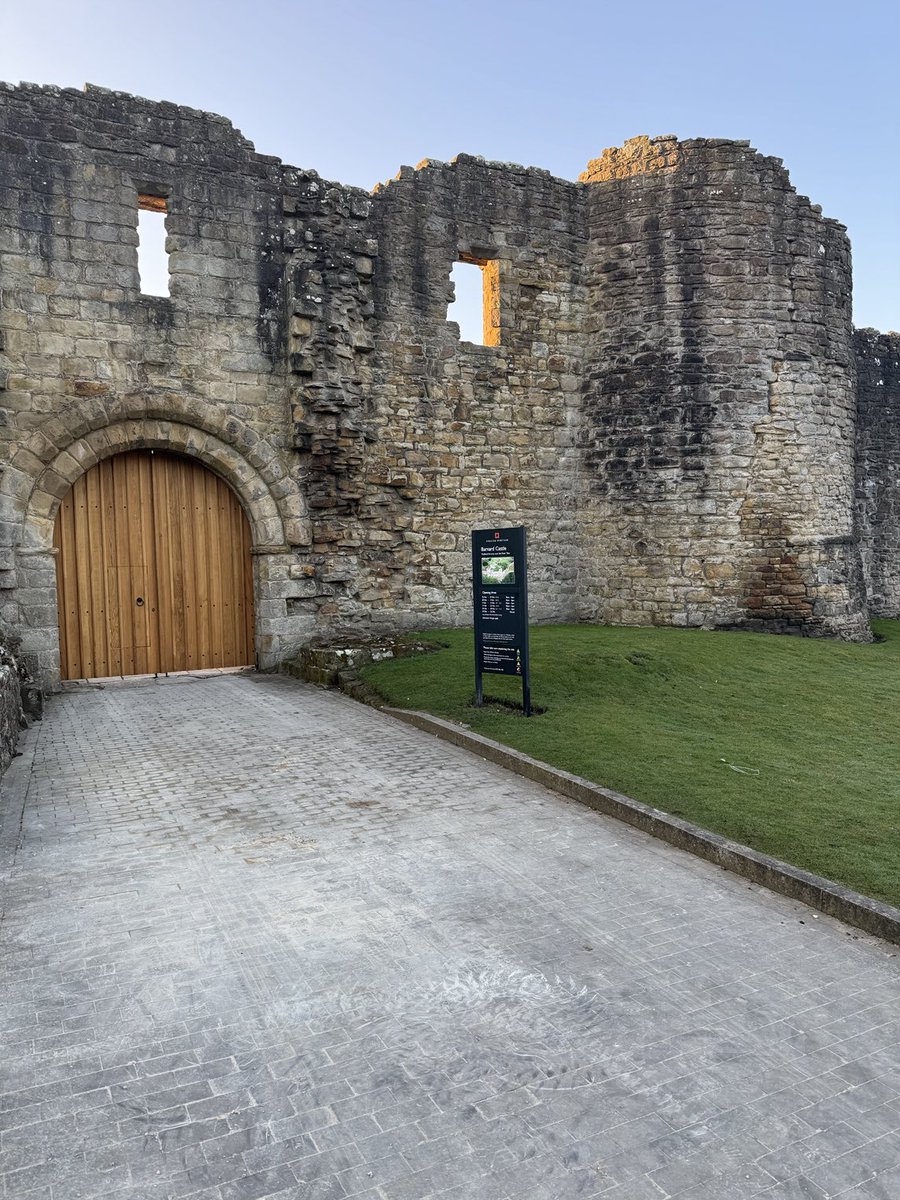 The Howorths tweet media