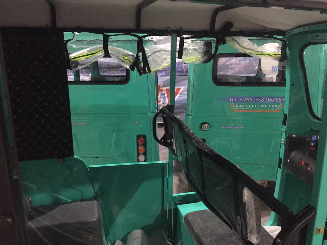 khalidkr16's tweet photo. @kalage_jr BUD Electric Car
 
Bajaji inayotumia umeme pamoja na mafuta ni 10.3
 
kwa Bajaji ya umeme tu ni 9.7

ukinunua kuanzia Bajaj mbili pia bei inapungua(discount) ipo.

 *Bei kwa AGENTS:* 
Bajaj ya umeme na mafuta ni 9.6
Bajaj ya umeme tu ni 8.6
 watsap : 0710903002 https://t.co/7nHMABwzKQ
