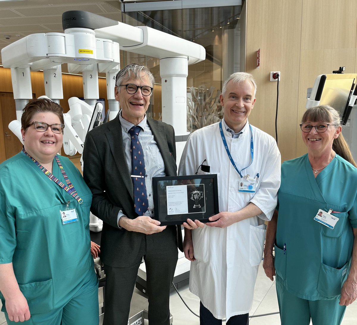 Mika Matikainen (@matikainenmika) on Twitter photo <a href="/HUS_fi/">HUS Helsingin yliopistollinen sairaala</a> juhlistetaan tänään 10 000 robottiavusteisen leikkauksen merkkipaalua. Vuonna 2009 yhdellä robotilla alkanut robottileikkaustoiminta on laajentunut viime vuosina 5 robottilaitteiston ja 6 erikoisalan toiminnaksi. #robottikirurgia <a href="/HUS_fi/">HUS Helsingin yliopistollinen sairaala</a> juhlistetaan tänään 10 000 robottiavusteisen leikkauksen merkkipaalua. Vuonna 2009 yhdellä robotilla alkanut robottileikkaustoiminta on laajentunut viime vuosina 5 robottilaitteiston ja 6 erikoisalan toiminnaksi. #robottikirurgia