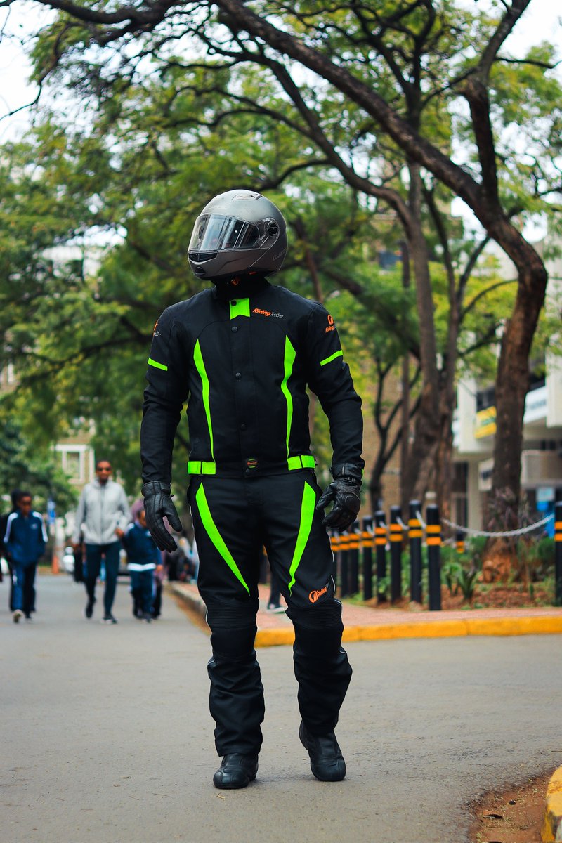 The road doesn't care how experienced you are, always wear your gear.

Subscribe to my channel for amazing biking content:
youtube.com/@kigonywanduth…