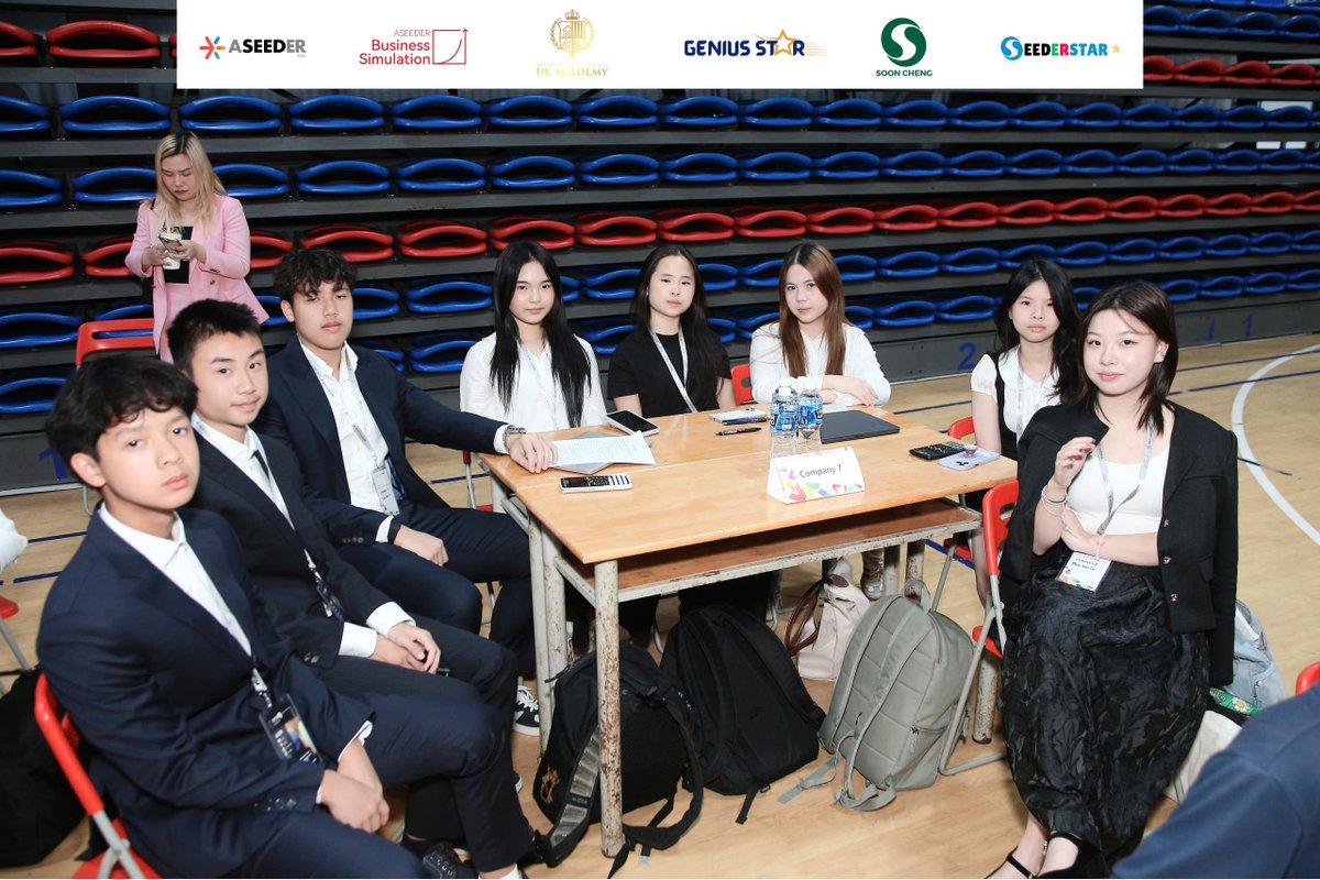 BVISHanoi's tweet image. ✨ Congrats to BVIS Hanoi students for shining at the ASEEDER Business Simulation regional round!
🏅 Gold Award & WYEF invite (Y10 team)
📈 Top 2 Trading Team (Y11 team)
📸 More at: zurl.co/KsC9i
#MyBVIS #ASEEDER2025 #StudentSuccess #FutureLeaders