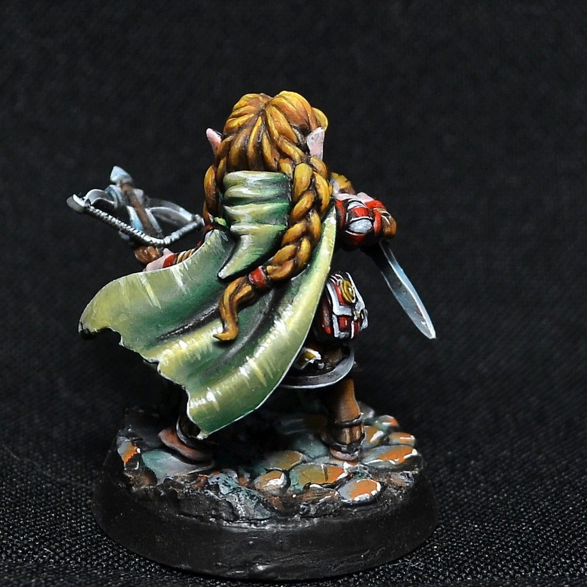 LegendsofSignum's tweet photo. Meet beautiful Sarah, Halfling Thief!

#LegendsOfSignum #hulfling #ttrpg #dnd #paintedminiatures #dndminiatures #signumgames https://t.co/W6ZnUwpmM3
