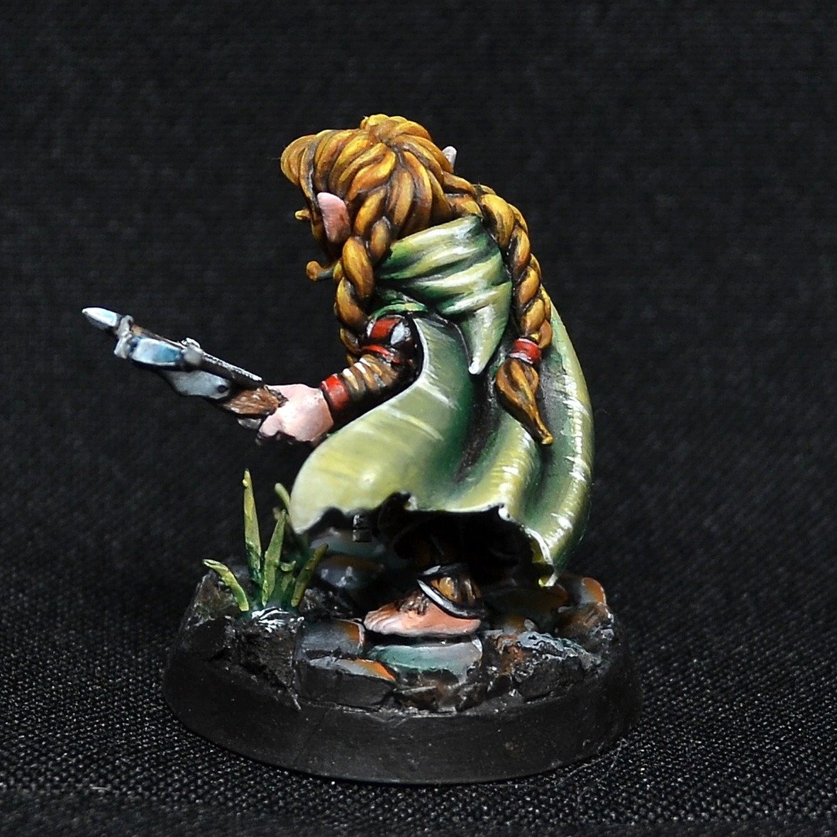 LegendsofSignum's tweet photo. Meet beautiful Sarah, Halfling Thief!

#LegendsOfSignum #hulfling #ttrpg #dnd #paintedminiatures #dndminiatures #signumgames https://t.co/W6ZnUwpmM3