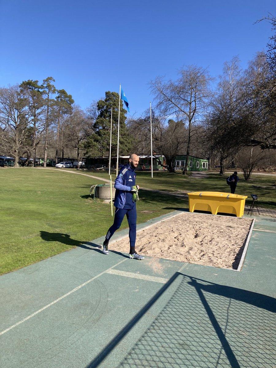 Jesperbrannmark's tweet image. Glädjande nyheter för Djurgården.
Filip Manojlovic tränar på Kaknäs och är tillgänglig för spel på lördag mot Sirius. 

Frågor till den nya målvakten?
Ställ dem!