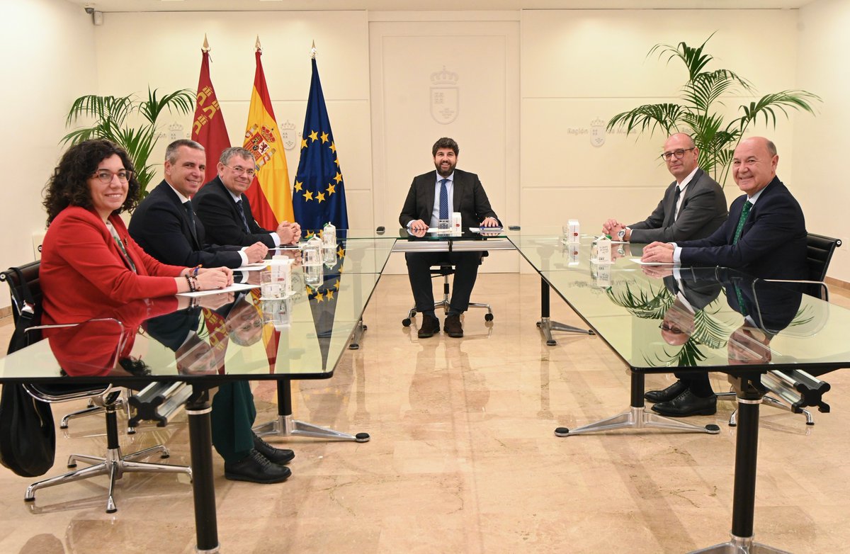Celebrado el I Encuentro de trabajo «CONVIVENCIA Y SALUD MENTAL» del CERM en Murcia.
Más información en: cerm.carm.es/i-encuentro-de…