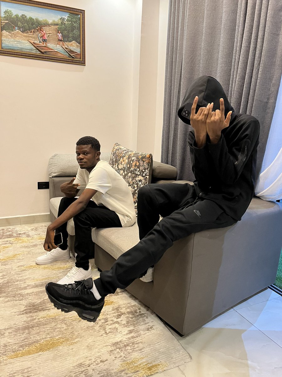 ugobabyvon's tweet image. +234  @Peller089 glazing 😂😂