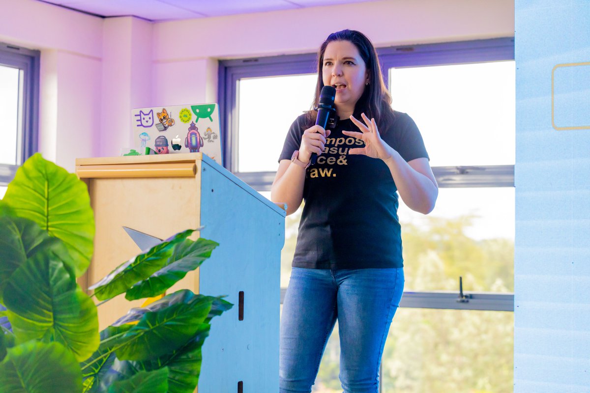 droidconke's tweet image. Flashback to #dcke24!
@riggaroo, a devrel and expert on custom layouts and graphics in Compose, delivered an incredible session that inspired many. This year, it could be YOU!
Stay tuned for the #dcke25 Call for Papers—your chance to share your knowledge with the mobile community
