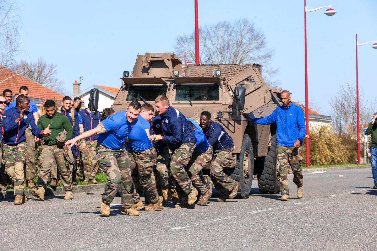 516e régiment du Train tweet media