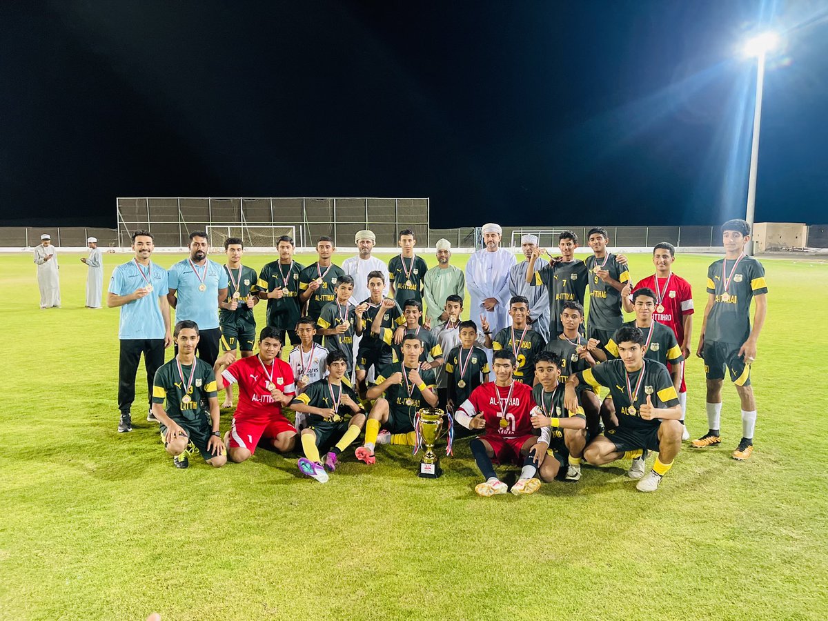 🎉مبروك للاتحاد🏆  

ولا ننسى أن نُحيّي فريق القادسية وصيف البطولة

#فريق_الخشبة 
#فريق_الخشبة_الرياضي_الثقافي