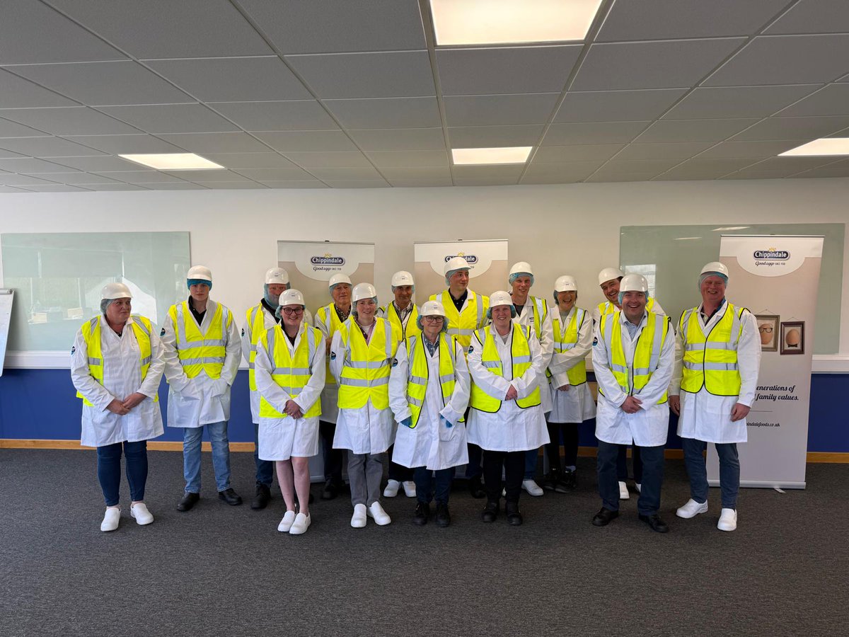 FutureFarmerYAS's tweet image. Big thanks to Chippindale Foods for taking us behind the scenes this week - we looked at the journey of eggs from farm to carton, and discussed everything from global markets to hen welfare.

Join our membership to find out about future opportunities ▶️ yas.co.uk/futurefarmers/