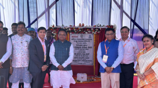 RailAnalysis's tweet photo. #JupiterTatravagonka to establish India’s First Forged #RailWheelAxle #Manufacturingplant in #Odisha with Rs. 2,500 crore investment

Read more: https://t.co/KwWeue9KBS

#JTRF #Jupiterwagons #Construction #Production #Railmodernization #Indianrailways #Railanalysis https://t.co/ivcbNZpWR6