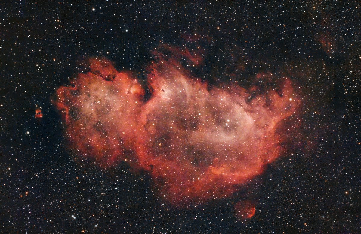 Die Sielnewel (Westerhout 5) gefotografeer met 'n DSLR en 'n 430mm teleskoop. Dis ongeveer 114 ligjare wyd. As jy 'n flitslig aan die een kant skyn en iemand word aan die ander kant gebore, sal die lig hulle bereik nadat hulle gesterf het.

Die newel is 'n sterrefabriek. Nuwe