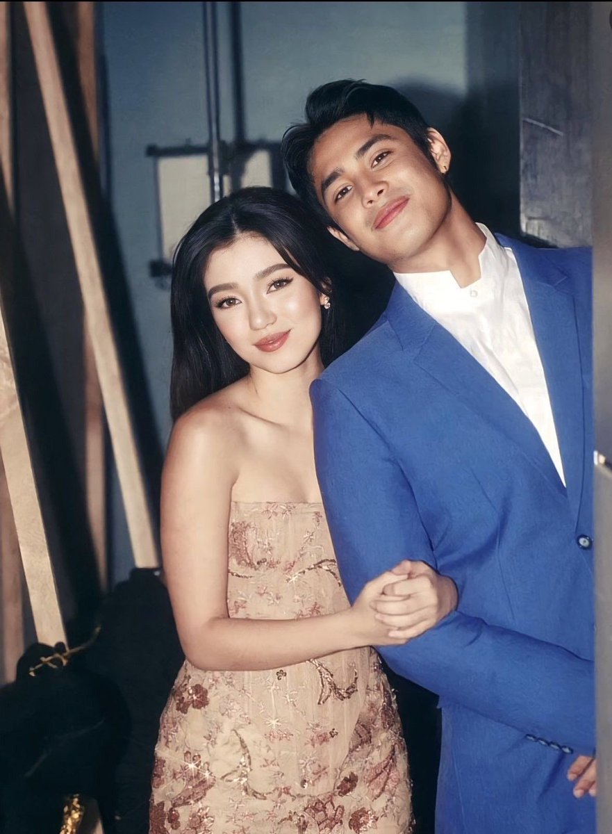 teensofdonbelle's tweet photo. Missin’ DonBelle? drop the tag and let everyone know!

DONBELLE TAGSIBALL 

#DONNYDazzlesTheNight
#AllEyesOnBELLE
#ABSCBNBall2025 https://t.co/zX0kzC2vbe