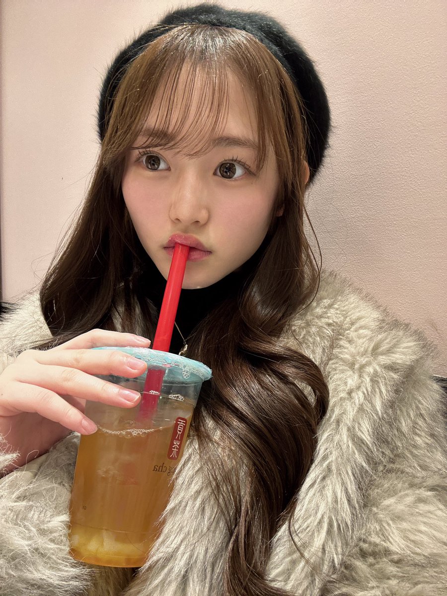 れみ。の投稿動画を楽しみましょう！#TikTok vt.tiktok.com/ZSrS1XBNA/

黒髪写真いーっぱいのけた！

黒髪と茶髪どっちがすき？
いいねして欲しいなぁ☺️♡